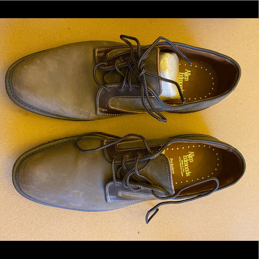 Allen Edmonds Men's Brown Leather Lace-Up Shoes